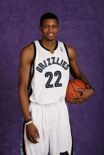 后者扩大了 后者扩大了